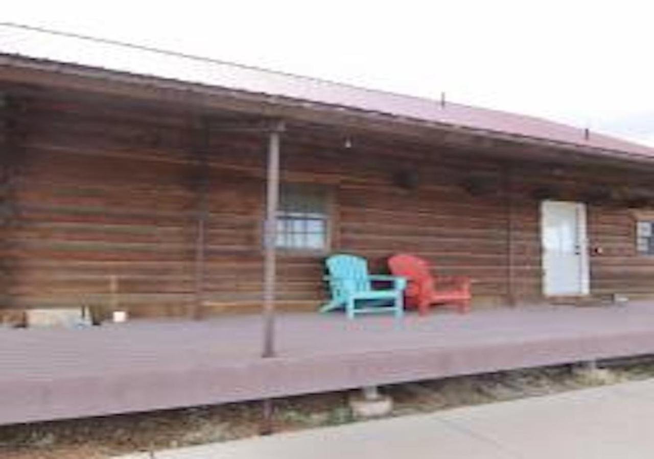 Log Haven In Blanding Villa Exterior photo